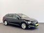 Skoda Superb Combi 1.4 TSI iV Business Edition PHEV Automaat Navigatie Stoelverwarming Voor en Achter Draadloze Telefoonlader Stuurverwarming Cruise Control Elektrisch Verstelbare Stoelen Apple CarPlay