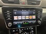 Skoda Superb Combi 1.4 TSI iV Business Edition PHEV Automaat Navigatie Stoelverwarming Voor en Achter Draadloze Telefoonlader Stuurverwarming Cruise Control Elektrisch Verstelbare Stoelen Apple CarPlay