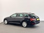Skoda Superb Combi 1.4 TSI iV Business Edition PHEV Automaat Navigatie Stoelverwarming Voor en Achter Draadloze Telefoonlader Stuurverwarming Cruise Control Elektrisch Verstelbare Stoelen Apple CarPlay
