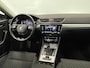 Skoda Superb Combi 1.4 TSI iV Business Edition PHEV Automaat Navigatie Stoelverwarming Voor en Achter Draadloze Telefoonlader Stuurverwarming Cruise Control Elektrisch Verstelbare Stoelen Apple CarPlay