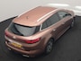 Renault Megane Estate 1.3 TCe Intens 141pk | Trekhaak | Keyless Entry | Sfeerverlichting | LED Koplampen | Cruise Control | Navigatie | DAB | Lane Assist | Climate Control |