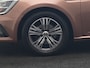 Renault Megane Estate 1.3 TCe Intens 141pk | Trekhaak | Keyless Entry | Sfeerverlichting | LED Koplampen | Cruise Control | Navigatie | DAB | Lane Assist | Climate Control |