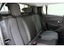 Peugeot 208 1.2 Hybrid e-DCS6 Allure | 110PK | AUTOMAAT | HYBRID | Navigatie | Parkeercamera Voor & Achter | Dodehoek Detectie |