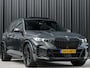 BMW X5 xDrive50e M-Sport Pro | Panoramadak met skylounge | Bowers en Wilkins | Alcantare hemel | Assisted driving prof. | Elektr. trekhaak | Comfort seats | Stoelventilatie en verwarming | Massage |