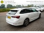 Skoda Octavia Combi 1.0 TSI 111PK SPORT BUSINESS AUG 2022 ORIGINEEL NEDERLANDS DIGITALE COCKPIT MATRIXX LED ZWARTE HEMEL STUURVERWARMING ANDROID/APPLECARPLAY NAVI PDC V+A 18INCH KEYLESS CLIMA CRUISE BLUETOOTH ENZ...