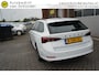 Skoda Octavia Combi 1.0 TSI 111PK SPORT BUSINESS AUG 2022 ORIGINEEL NEDERLANDS DIGITALE COCKPIT MATRIXX LED ZWARTE HEMEL STUURVERWARMING ANDROID/APPLECARPLAY NAVI PDC V+A 18INCH KEYLESS CLIMA CRUISE BLUETOOTH ENZ...