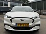 Ford Mustang Mach-E AWD 75 kWh SOH 93% ORIGINEEL NL AUTO MET NAP | B&O PREMIUM AUDIO | LEREN BEKLEDING | 360° CAMERA | ELEKTRISCHE STOELEN MET GEHEUGEN | TECHNOLOGY PACK | WINTERPAKKET | ADAPTIVE CRUISE CONTROL | DODEHOEKDETECTIE | FORD DEALER ONDERHOUDEN | ALL-IN PRIJS INCL. 12 MND BOVAG GARANTIE |