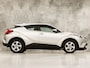 Toyota C-HR / C-HR+ 1.8 Hybrid Sport Automaat (NAVIGATIE, CLIMATE, CAMERA, SPORTSTOELEN, ADAPTIVE CRUISE, ZWART HEMEL, NIEUWSTAAT)