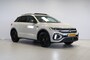 Volkswagen T-Roc 1.5 TSI R-Line Black Edition - Schuif/kanteldak - Trekhaak - 19 Inch
