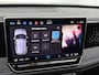 Volkswagen Tiguan 1.5 eHybrid R-Line Edition 204 PK Plug in hybrid | Trekhaak | 360 Camera | Stoelverwaming | Stuurverwarming | Panoramadak | Navigatie | Apple Carplay | Android Auto | Dodehoeksensoren | Elektrische achterklep | Keyless access |
