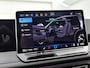 Volkswagen Tiguan 1.5 eHybrid R-Line Edition 204 PK Plug in hybrid | Trekhaak | 360 Camera | Stoelverwaming | Stuurverwarming | Panoramadak | Navigatie | Apple Carplay | Android Auto | Dodehoeksensoren | Elektrische achterklep | Keyless access |