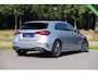 Mercedes-Benz A-klasse 180 AMG Line|BTW|Facelift|Panoramadak|Sfeerverlichting|CarPlay|LED|Org NL NAP|1 Eig|Dealer Onderhouden