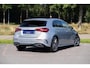 Mercedes-Benz A-klasse 180 AMG Line|BTW|Facelift|Panoramadak|Sfeerverlichting|CarPlay|LED|Org NL NAP|1 Eig|Dealer Onderhouden
