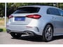Mercedes-Benz A-klasse 180 AMG Line|BTW|Facelift|Panoramadak|Sfeerverlichting|CarPlay|LED|Org NL NAP|1 Eig|Dealer Onderhouden