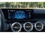 Mercedes-Benz A-klasse 180 AMG Line|BTW|Facelift|Panoramadak|Sfeerverlichting|CarPlay|LED|Org NL NAP|1 Eig|Dealer Onderhouden