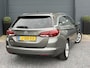 Opel Astra Sports Tourer 1.2 Elegance ✓131pk✓2e Eigenaar✓Camera✓Carplay✓6 Bak✓Stoelverw✓Stuurverw✓Pdc V+A✓Recent beurt gehad✓Clima✓Cruise✓Halfleder✓Keyless✓N.A.P✓Lm velgen✓Rijstrooksensor✓Apk tot 09-2028