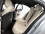 Mercedes-Benz C-klasse 200 Luxury Line | ACHTERUITRIJCAMERA | SFEERVERLICHTING | STOELVERWARMING | CRUISE CONTROL | CLIMATE CONTROL |