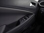 Opel Crossland X 1.2 Turbo Innovation Sport Automaat (APPLE CARPLAY, GROOT NAVI, CLIMATE, STUUR/STOELVERWARMING, SPORTSTOELEN, LEDER, GETINT GLAS, PARKEERSENSOREN, NIEUWSTAAT)