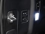 Land Rover Defender 2.0 P300e 110 X-Dynamic HSE