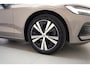 Volvo V60 2.0 B3 Momentum Advantage Aut. [ Navigatie Full LED Apple Carplay / Android Auto ]