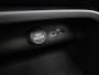 Volvo XC40 Recharge P8 AWD | Automaat | Panoramadak | Apple Carplay / Android Auto | Harman Kardon | Parkeersensoren | Virtual Cockpit | Trekhaak | Stoel-Stuurverwarming | Elektrische Achterklep | 360 Achteruitrijcamera | Navigatie | Climate Control | Cruise Control | Lichtmetalen Velgen |