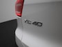 Volvo XC40 Recharge P8 AWD | Automaat | Panoramadak | Apple Carplay / Android Auto | Harman Kardon | Parkeersensoren | Virtual Cockpit | Trekhaak | Stoel-Stuurverwarming | Elektrische Achterklep | 360 Achteruitrijcamera | Navigatie | Climate Control | Cruise Control | Lichtmetalen Velgen |