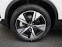 Volvo XC40 Recharge P8 AWD | Automaat | Panoramadak | Apple Carplay / Android Auto | Harman Kardon | Parkeersensoren | Virtual Cockpit | Trekhaak | Stoel-Stuurverwarming | Elektrische Achterklep | 360 Achteruitrijcamera | Navigatie | Climate Control | Cruise Control | Lichtmetalen Velgen |