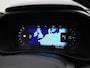 Volvo XC40 Recharge P8 AWD | Automaat | Panoramadak | Apple Carplay / Android Auto | Harman Kardon | Parkeersensoren | Virtual Cockpit | Trekhaak | Stoel-Stuurverwarming | Elektrische Achterklep | 360 Achteruitrijcamera | Navigatie | Climate Control | Cruise Control | Lichtmetalen Velgen |