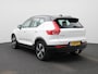 Volvo XC40 Recharge P8 AWD | Automaat | Panoramadak | Apple Carplay / Android Auto | Harman Kardon | Parkeersensoren | Virtual Cockpit | Trekhaak | Stoel-Stuurverwarming | Elektrische Achterklep | 360 Achteruitrijcamera | Navigatie | Climate Control | Cruise Control | Lichtmetalen Velgen |