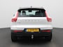 Volvo XC40 Recharge P8 AWD | Automaat | Panoramadak | Apple Carplay / Android Auto | Harman Kardon | Parkeersensoren | Virtual Cockpit | Trekhaak | Stoel-Stuurverwarming | Elektrische Achterklep | 360 Achteruitrijcamera | Navigatie | Climate Control | Cruise Control | Lichtmetalen Velgen |