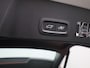Volvo XC40 Recharge P8 AWD | Automaat | Panoramadak | Apple Carplay / Android Auto | Harman Kardon | Parkeersensoren | Virtual Cockpit | Trekhaak | Stoel-Stuurverwarming | Elektrische Achterklep | 360 Achteruitrijcamera | Navigatie | Climate Control | Cruise Control | Lichtmetalen Velgen |