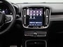 Volvo XC40 Recharge P8 AWD | Automaat | Panoramadak | Apple Carplay / Android Auto | Harman Kardon | Parkeersensoren | Virtual Cockpit | Trekhaak | Stoel-Stuurverwarming | Elektrische Achterklep | 360 Achteruitrijcamera | Navigatie | Climate Control | Cruise Control | Lichtmetalen Velgen |