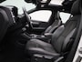 Volvo XC40 Recharge P8 AWD | Automaat | Panoramadak | Apple Carplay / Android Auto | Harman Kardon | Parkeersensoren | Virtual Cockpit | Trekhaak | Stoel-Stuurverwarming | Elektrische Achterklep | 360 Achteruitrijcamera | Navigatie | Climate Control | Cruise Control | Lichtmetalen Velgen |