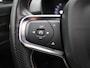 Volvo XC40 Recharge P8 AWD | Automaat | Panoramadak | Apple Carplay / Android Auto | Harman Kardon | Parkeersensoren | Virtual Cockpit | Trekhaak | Stoel-Stuurverwarming | Elektrische Achterklep | 360 Achteruitrijcamera | Navigatie | Climate Control | Cruise Control | Lichtmetalen Velgen |