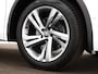 Volkswagen Tiguan 1.4 TSI eHybrid 245pk DSG R-Line Business · Camera · Inklap. Trekhaak · Dodehoeksensor · Parkeer Assistent · Stuur- & Stoelverwarming · 19"Velgen ·