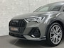 Audi Q3 35 TFSI S-Line | ACC | Trekhaak | Leder | Sportstoelen | Matrix-LED | Standkachel | Sfeerverlichting | Uniek Interieur | Carplay | 20 inch | Audi-Sound | Getint Glas | Lane-Assist | Stoelverwarming | Virtual-Cockpit | Dodehoek |