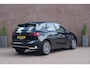 BMW 2-Serie Active Tourer 218i 136pk Aut. Luxury Line | Navi | App Connect | Climate | Leder | Elektrische Achterklep | Camera | Sfeerverlichting | Cruise