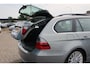 BMW 3-Serie Touring 325i Dynamic Executive. PDC_Pano_Xenon_18inch_GrootNavi.