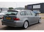 BMW 3-Serie Touring 325i Dynamic Executive. PDC_Pano_Xenon_18inch_GrootNavi.