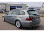 BMW 3-Serie Touring 325i Dynamic Executive. PDC_Pano_Xenon_18inch_GrootNavi.