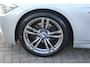 BMW 3-Serie Touring 318i Corp Lease Hig Exe. M-Sport LED_LEDER_PRO-NAVI_PDC V+A_18-INCH.