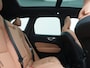 Volvo XC60 T6 AWD Plus Dark LONG RANGE PHEV 350pk Dealer O.H. | Trekhaak Af Fabriek | Panodak | Adaptive Cruise | 360 Camera | Nappa Lederen Sportstoelen Memory & Ventilatie | Blis | Keyless | Stoelen & Stuur Verwarmd | Google Assistent | Apple Carplay Plug In Hybrid |