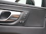 Volvo XC60 T6 AWD Plus Dark LONG RANGE PHEV 350pk Dealer O.H. | Trekhaak Af Fabriek | Panodak | Adaptive Cruise | 360 Camera | Nappa Lederen Sportstoelen Memory & Ventilatie | Blis | Keyless | Stoelen & Stuur Verwarmd | Google Assistent | Apple Carplay Plug In Hybrid |