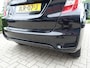 Honda Jazz 1.3 i-VTEC 102pk CVT Elegance + 4 Seizoenenbanden en Verlichte Instaplijsten en Spoiler en Groot Navigatiesysteem