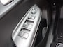 Honda Jazz 1.3 i-VTEC 102pk CVT Elegance + 4 Seizoenenbanden en Verlichte Instaplijsten en Spoiler en Groot Navigatiesysteem