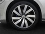 Volkswagen Passat 1.4 TSI GTE Highline | Panoramadak | Leder/alcantara | Adaptive cruise | Stoelverwarming | Climate control | Camera | Park assist | Navigatie | Carplay | Sfeerverlichting