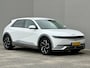 Hyundai Ioniq 5 Lounge 77.4 kWh / Dealer Onderhouden/ Accu SoH 99 % / WLTP 507 km / CCS Snel Laden / Lederen Bekleding / Stoelventilatie / Elektr. Voorstoelen / Elektrische Achterklep / Stuur-, Stoel- & Achterbankverwarming / Rondomzicht camera / Navi / Apple Carplay & Android Auto / 19" LM wielen /