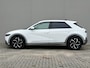 Hyundai Ioniq 5 Lounge 77.4 kWh / Dealer Onderhouden/ Accu SoH 99 % / WLTP 507 km / CCS Snel Laden / Lederen Bekleding / Stoelventilatie / Elektr. Voorstoelen / Elektrische Achterklep / Stuur-, Stoel- & Achterbankverwarming / Rondomzicht camera / Navi / Apple Carplay & Android Auto / 19" LM wielen /