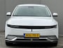 Hyundai Ioniq 5 Lounge 77.4 kWh / Dealer Onderhouden/ Accu SoH 99 % / WLTP 507 km / CCS Snel Laden / Lederen Bekleding / Stoelventilatie / Elektr. Voorstoelen / Elektrische Achterklep / Stuur-, Stoel- & Achterbankverwarming / Rondomzicht camera / Navi / Apple Carplay & Android Auto / 19" LM wielen /