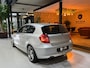 BMW 1-Serie 118i Automaat|Leder|Xenon|18'' Sportvelgen|Trekhaak|Cruise|Clima|PDC|Rijklaar